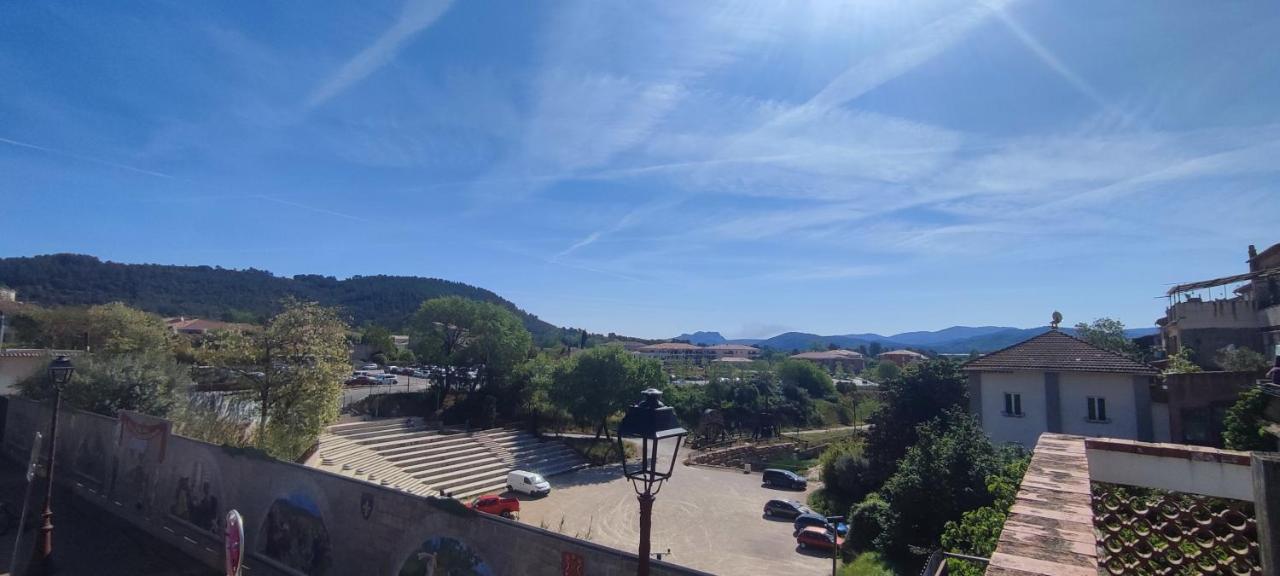 Appartement Provencal Avec Terrasse Dans Le Var Les Arcs-sur-Argens Exterior photo